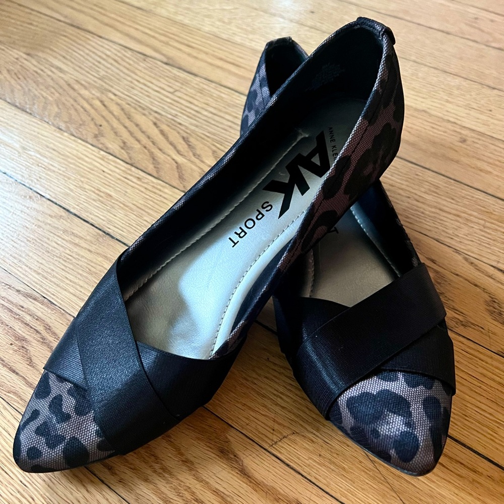 AK Anne Klein Sport Women's leopard print Flats, medium width - 8